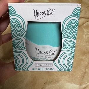 NWT BrüMate Uncork'd 8oz Wine Glass in Teal
